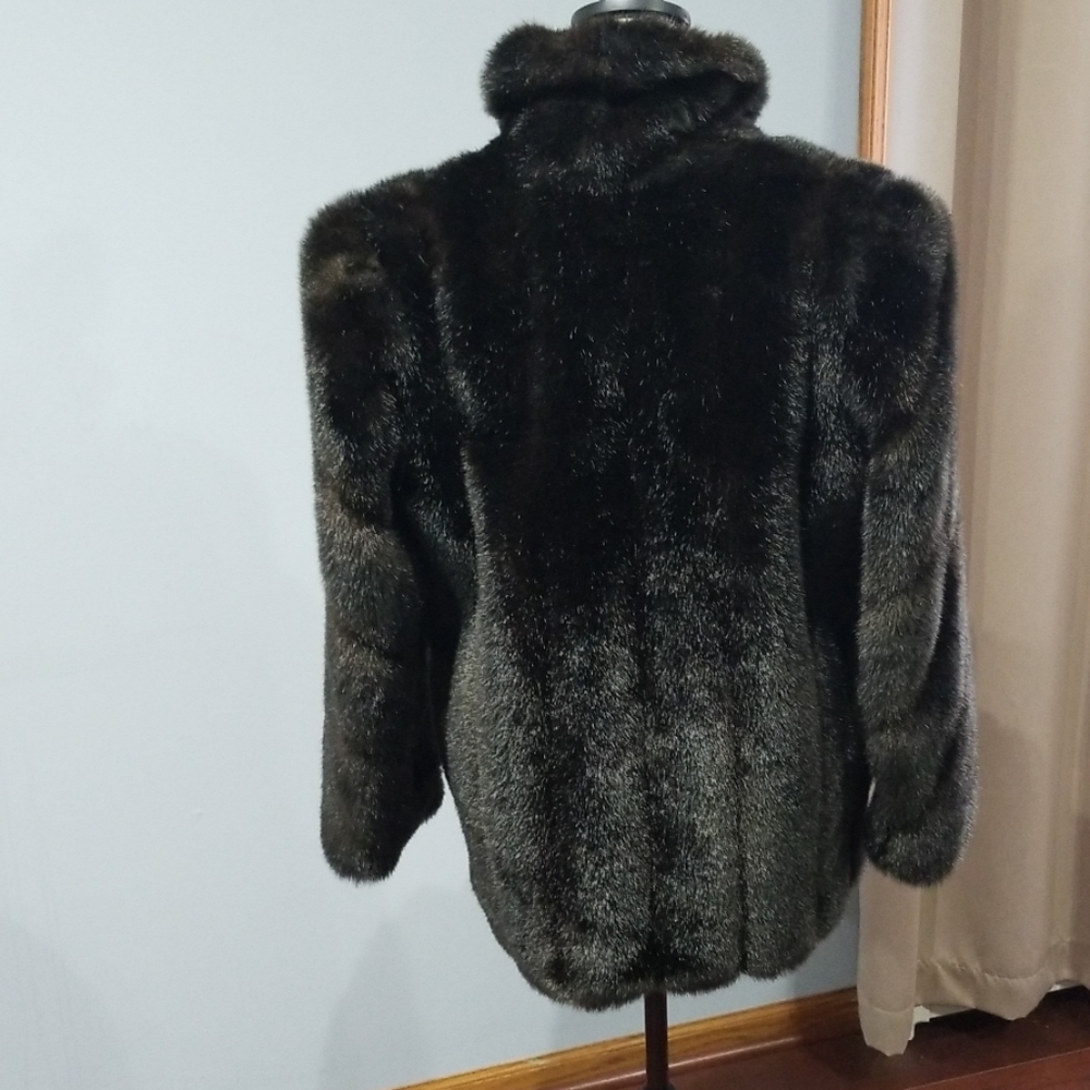 ! Vintage G Caseratti Faux Fur coat! - Picture 4 of 7